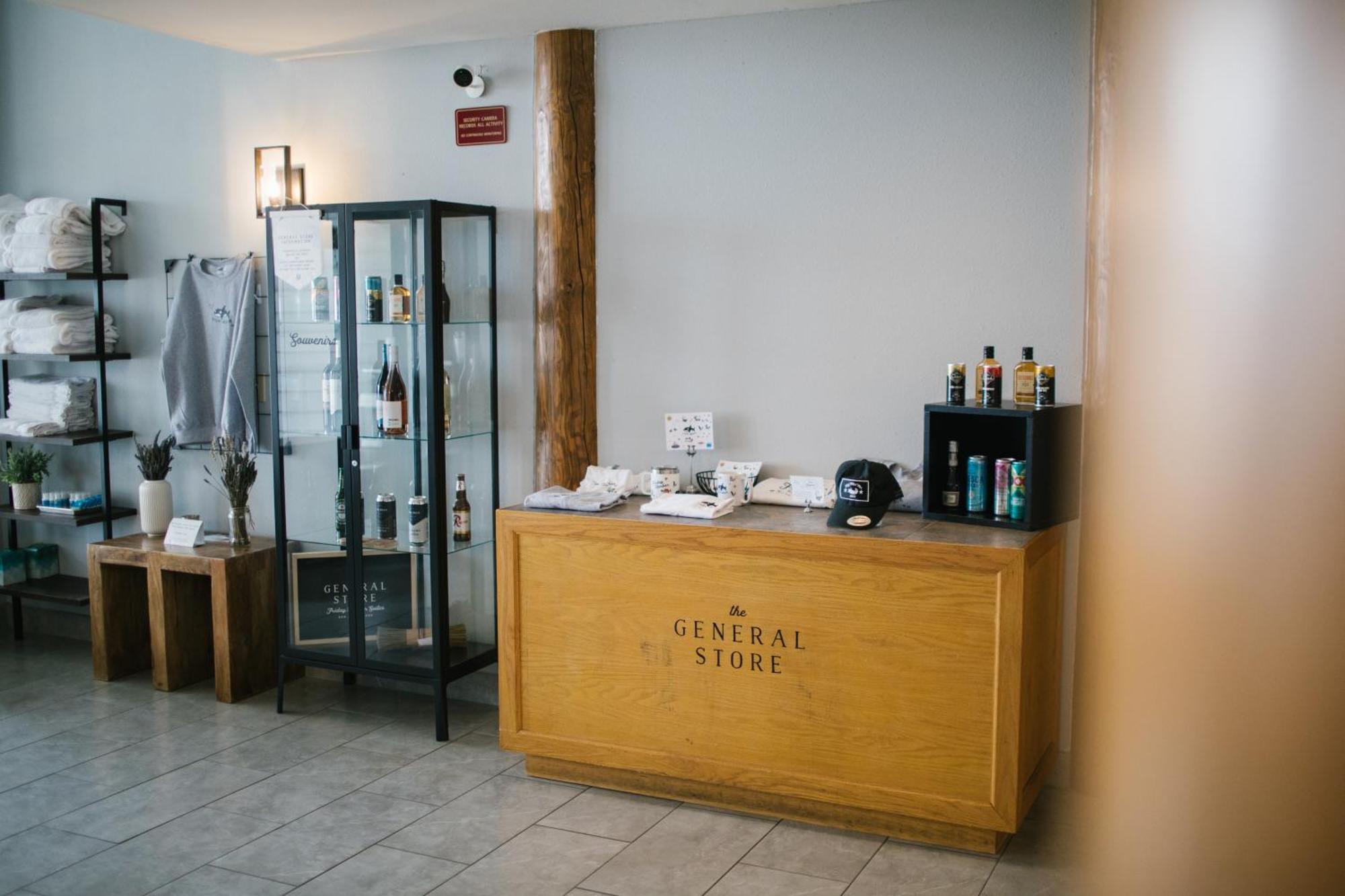 Friday Harbor Suites Hotel 3*