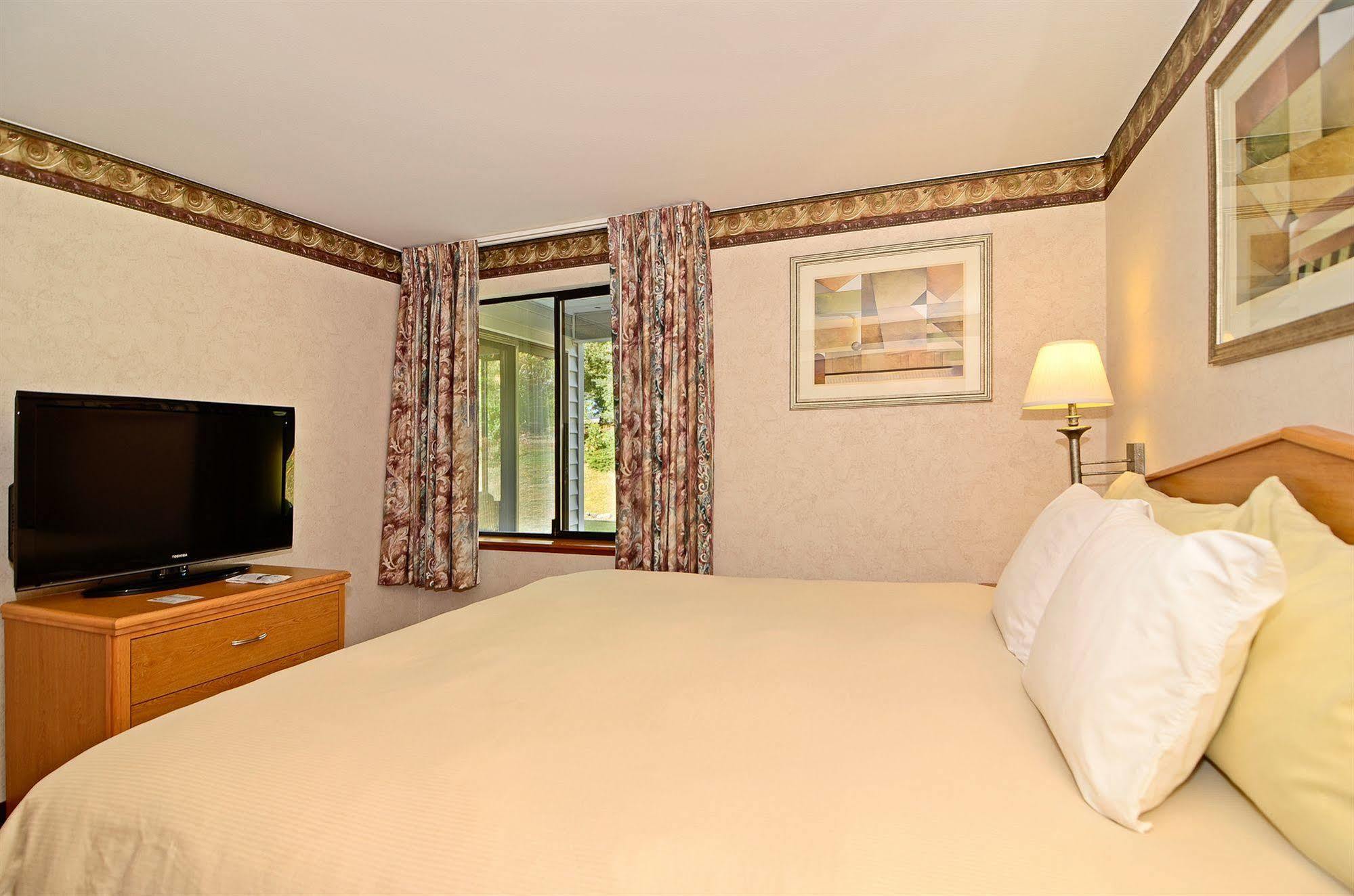 Friday Harbor Suites